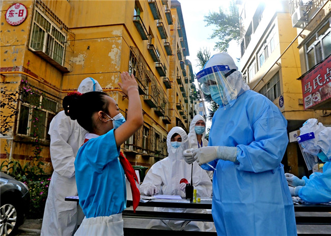 Women Medics in NW China's Xinjiang Contribute to COVID-19 